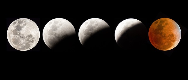 https://pixabay.com/photos/blood-moon-eclipse-moon-eclipse-3572756/
